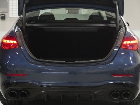 Used 2025 Mercedes-Benz C 43 AMG 4MATIC Sedan image 33