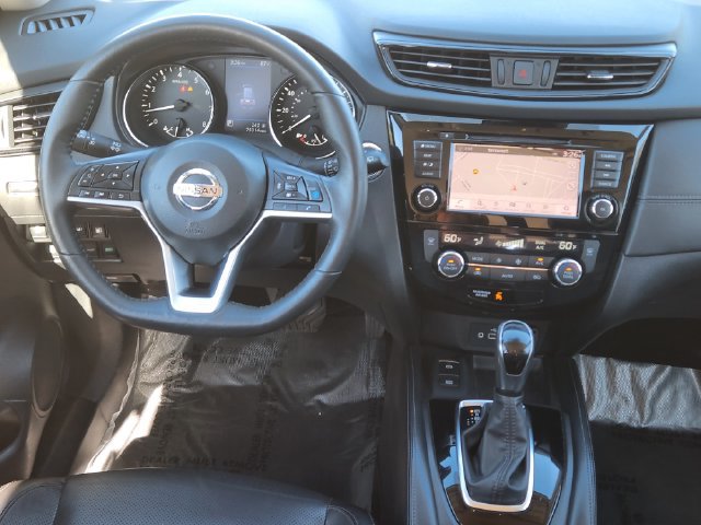 Used 2020 Nissan Rogue SL AWD/4WD image 28