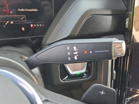 New 2026 GMC Yukon Denali w/ Advanced Technology Package AWD/4WD image 32