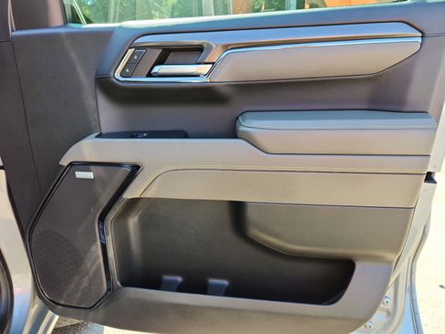 Used 2024 Chevrolet Silverado 1500 ZR2 w/ Technology Package image 49