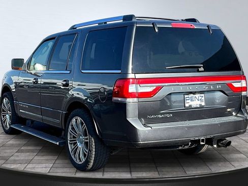 Used 2015 Lincoln Navigator 4WD w/ Equipment Group 101A Reserve image 4