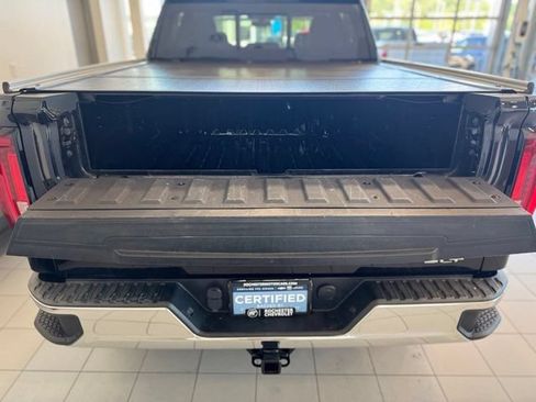 Used 2019 GMC Sierra 1500 SLT w/ SLT Premium Package AWD/4WD image 38