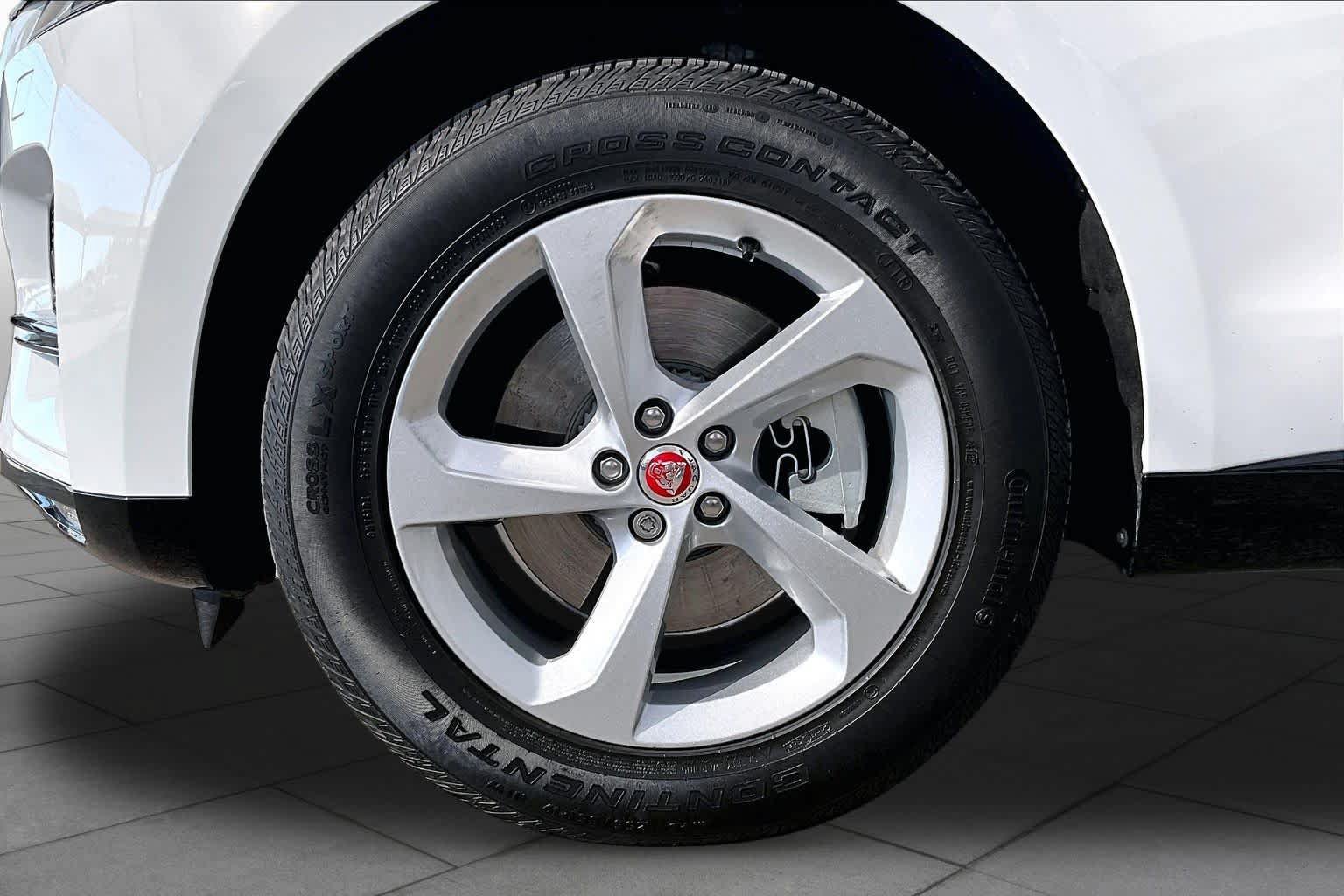 Used 2023 Jaguar F-PACE S AWD/4WD image 10