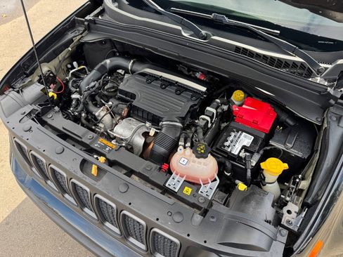 Used 2020 Jeep Renegade Trailhawk w/ Premium Leather Group image 23