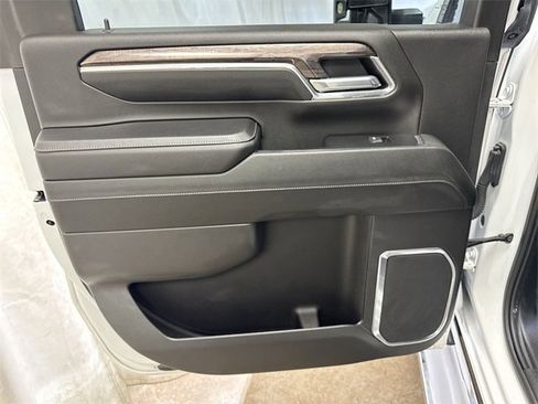 Used 2024 Chevrolet Silverado 2500 LTZ w/ LTZ Plus Package image 25