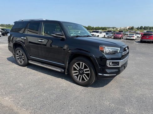 Used 2017 Toyota 4Runner Limited AWD/4WD image 2