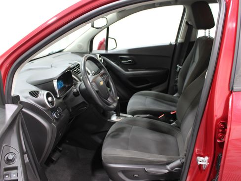 Used 2015 Chevrolet Trax LS FWD image 3