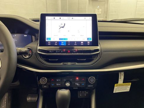 New 2026 Jeep Compass Limited w/ Sun, Sound & Navigation Group image 10