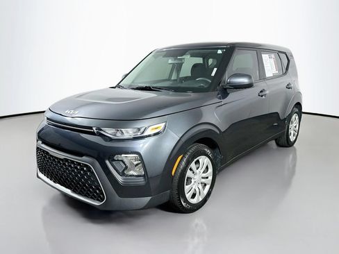 Used 2022 Kia Soul LX FWD image 3
