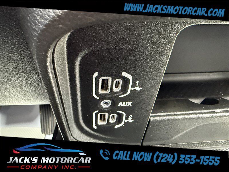 Used 2024 RAM 3500 Tradesman w/ Chrome Appearance Group AWD/4WD image 11