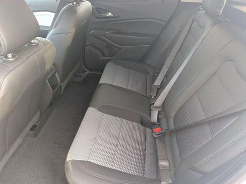 Used 2025 Chevrolet Trax LT image 25