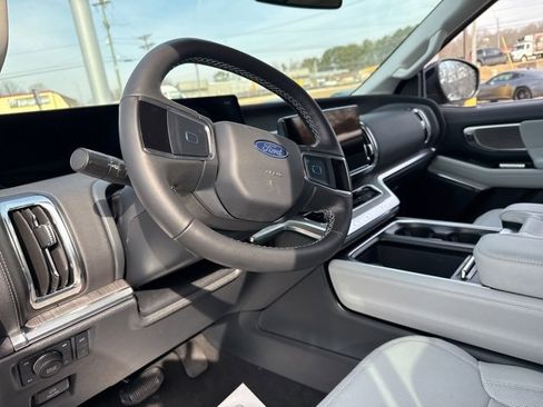 New 2026 Ford Expedition Platinum w/ Platinum Ultimate Package image 32