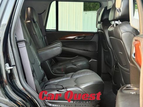 Used 2016 Cadillac Escalade Luxury AWD/4WD image 20