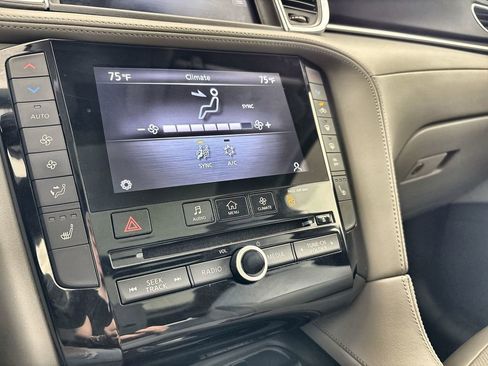 Used 2023 INFINITI QX50 Luxe AWD/4WD image 17
