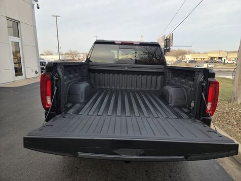 Used 2023 GMC Sierra 1500 SLT w/ SLT Premium Package image 9