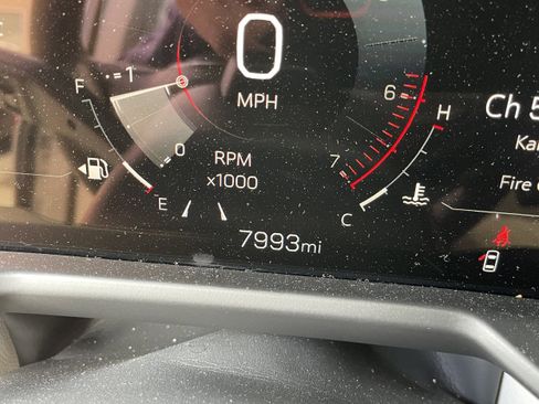 Certified 2025 GMC Acadia Denali w/ Super Cruise Package image 35