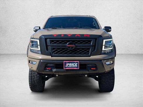 Used 2020 Nissan Titan PRO-4X w/ Pro-4x Convenience Package image 2