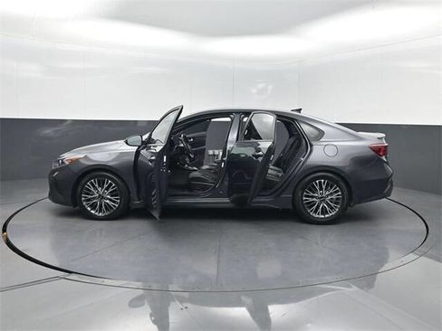 Used 2022 Kia Forte GT-Line w/ GT-Line Premium Package image 44