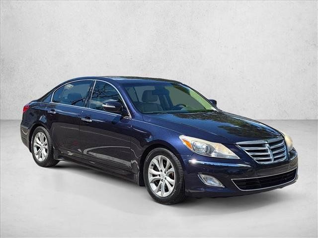 Used 2012 Hyundai Genesis 3.8 RWD image 3