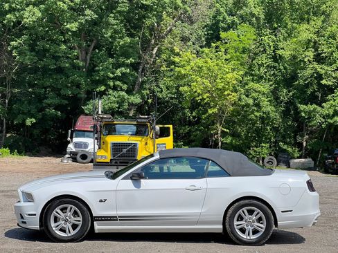 Used 2014 Ford Mustang Convertible w/ Equipment Group 102A RWD image 3