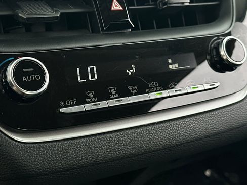 Used 2022 Toyota Corolla LE image 22