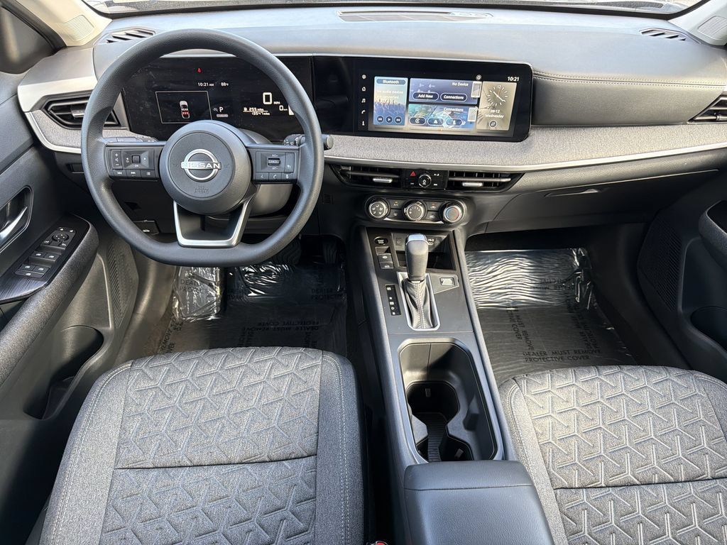 Used 2025 Nissan Kicks SV FWD image 2