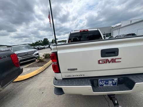 Used 2015 GMC Sierra 1500 SLT w/ All-Terrain Package AWD/4WD image 15