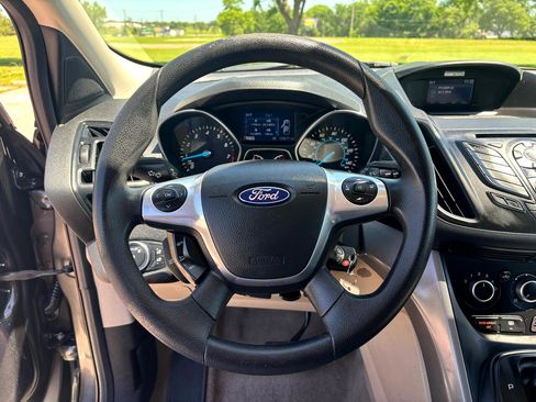 Used 2015 Ford Escape SE image 15