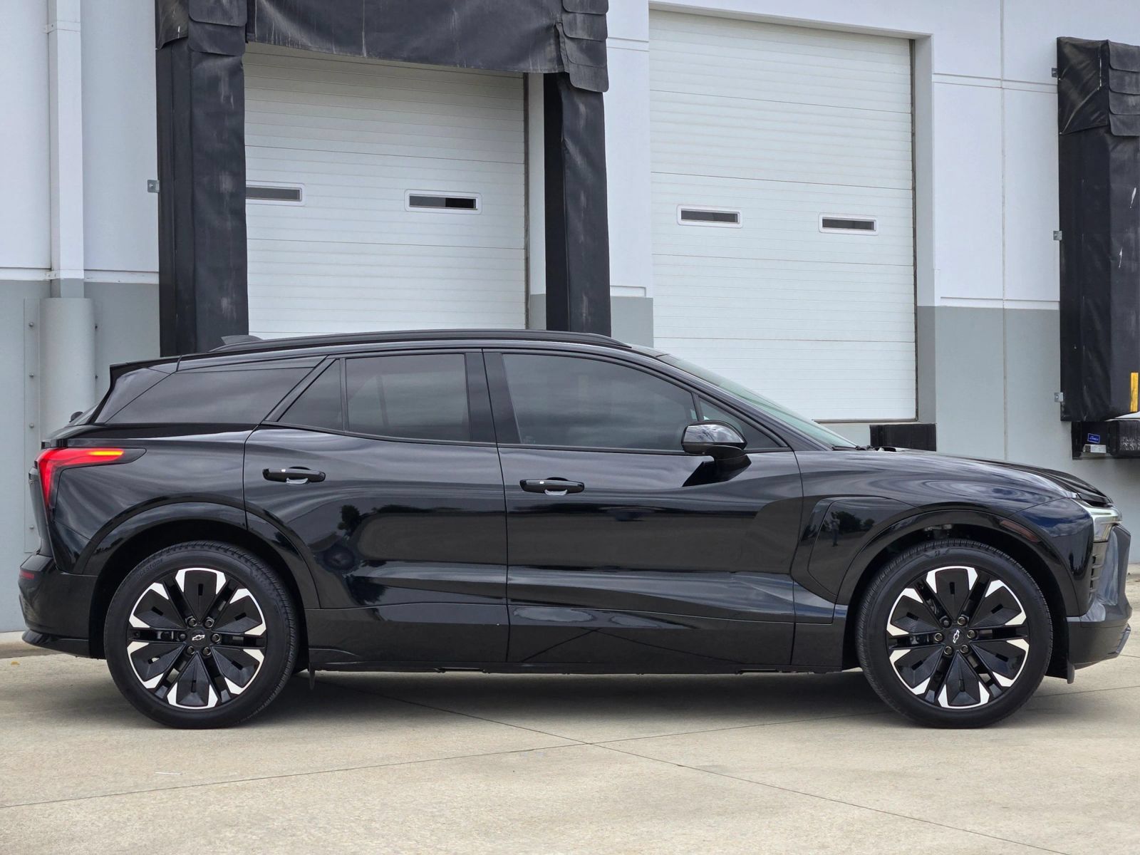 Used 2024 Chevrolet Blazer EV RS RWD image 9