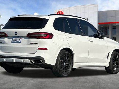 Used 2020 BMW X5 M50i w/ Premium Package image 4