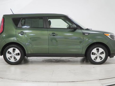 Used 2014 Kia Soul FWD image 13