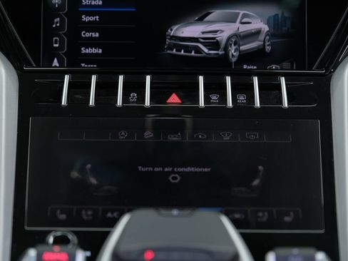 Used 2021 Lamborghini Urus AWD/4WD image 65