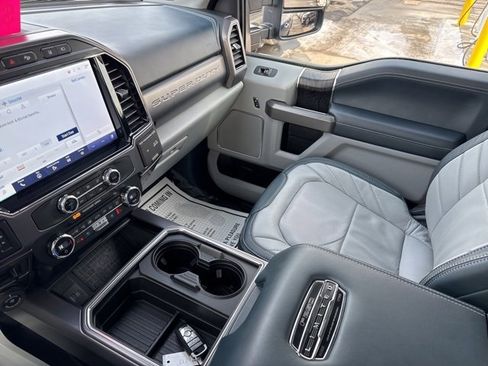 Used 2022 Ford F250 Limited w/ FX4 Off-Road Package image 20