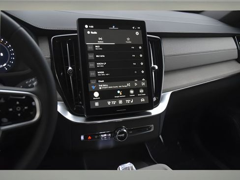 New 2026 Volvo XC90 B6 Plus w/ Protection Package Premier image 14