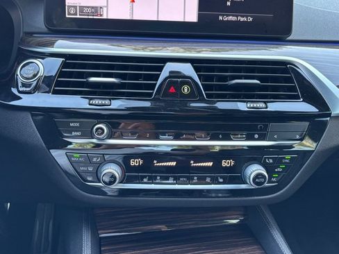 Used 2022 BMW 530i w/ M Sport Package RWD image 45