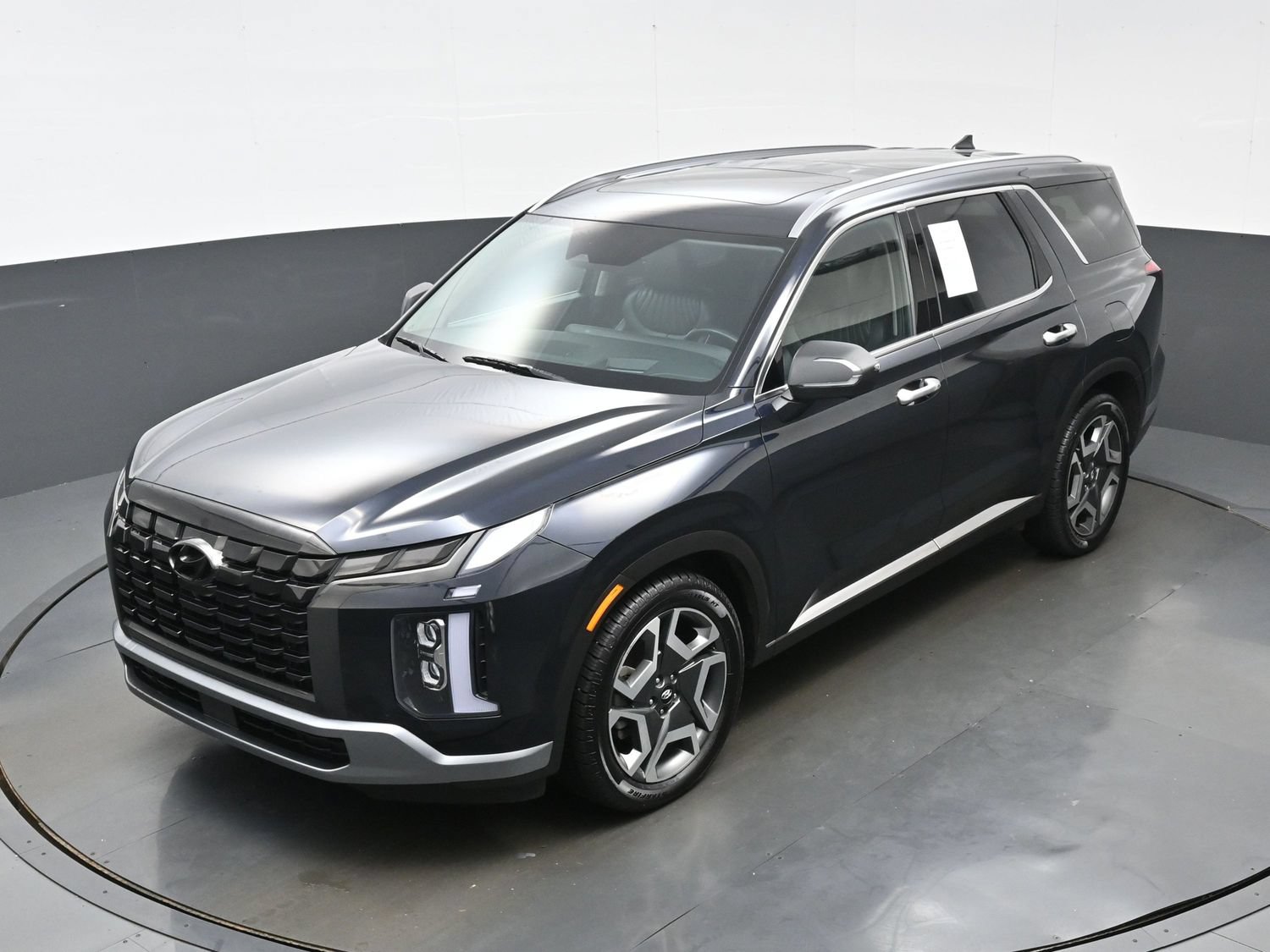 Certified 2023 Hyundai Palisade Limited w/ Cargo Package AWD/4WD image 36