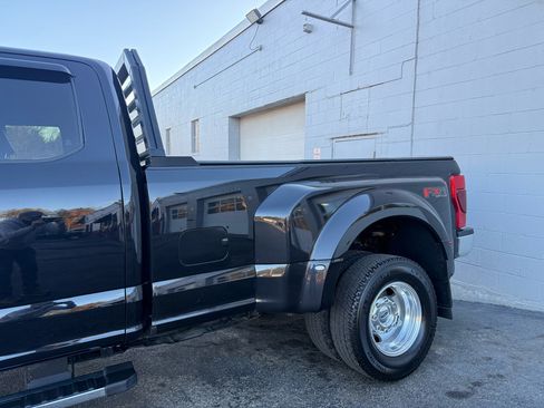 Used 2021 Ford F350 Lariat w/ Lariat Value Package image 5