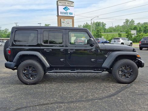 Used 2022 Jeep Wrangler Unlimited Sport AWD/4WD image 25
