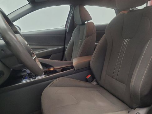 Used 2023 Hyundai Elantra SEL w/ Convenience Package FWD image 17