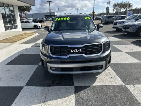 Used 2023 Kia Telluride SX Prestige image 2