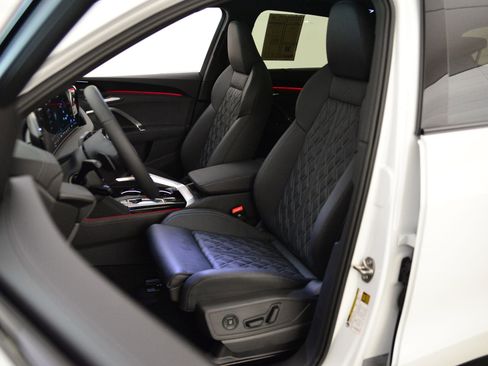 New 2025 Audi SQ5 Premium Plus image 4