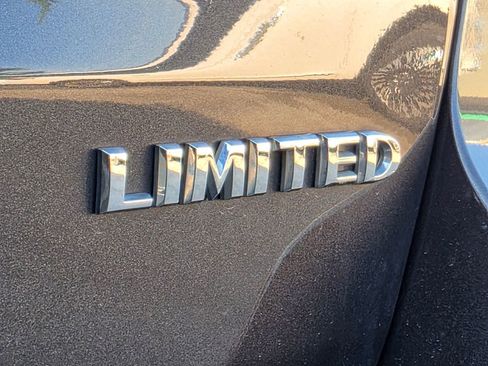 Used 2020 Jeep Grand Cherokee Limited AWD/4WD image 34