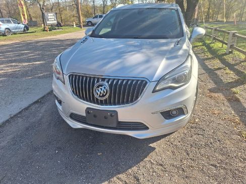 Used 2017 Buick Envision Essence image 2