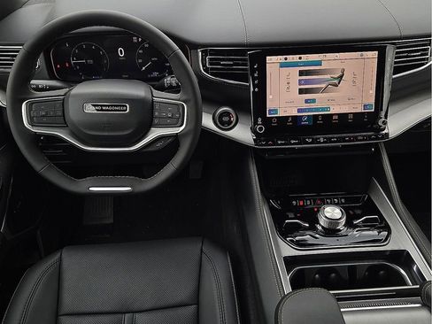 New 2026 Jeep Grand Wagoneer Limited AWD/4WD image 12