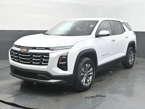 Certified 2026 Chevrolet Equinox LT FWD image 4