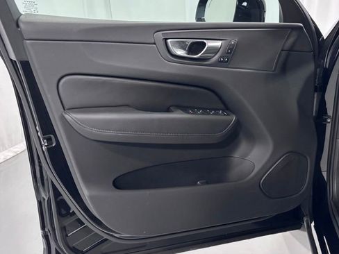Certified 2025 Volvo XC60 B5 Core AWD/4WD image 16
