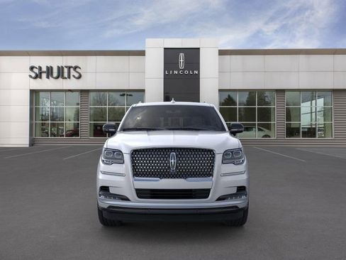 New 2024 Lincoln Navigator Reserve image 6