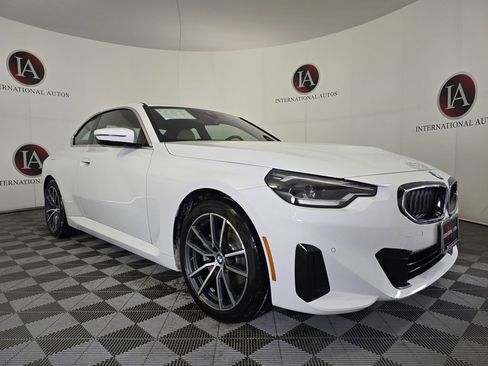 Certified 2023 BMW 230i xDrive 230i xDrive w/ Convenience Package image 1