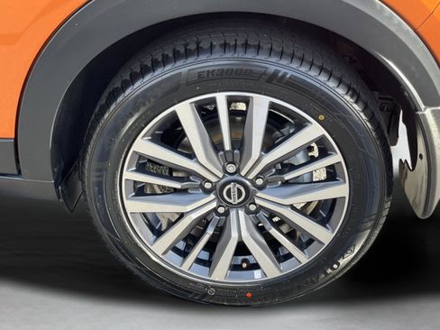 Used 2021 Nissan Kicks SR image 29