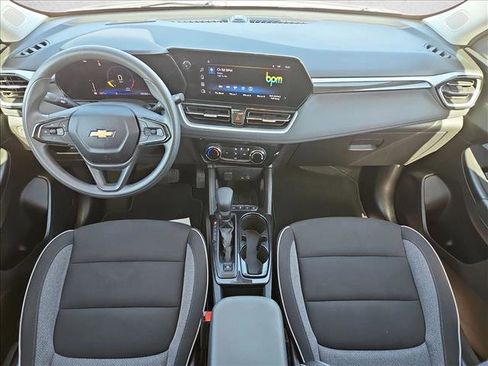 Used 2025 Chevrolet TrailBlazer LT image 16